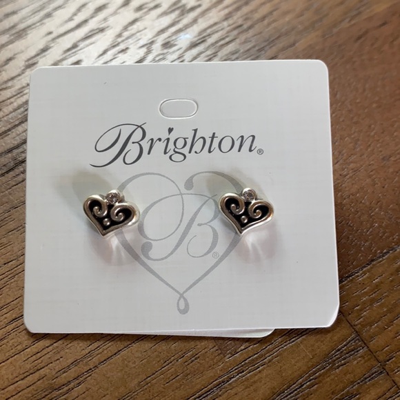 Brighton Jewelry - Adorable Brighton mini heart post earrings.